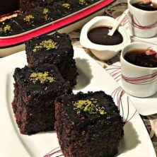 moist-chocolate-cake-recipe-450x450 (1)